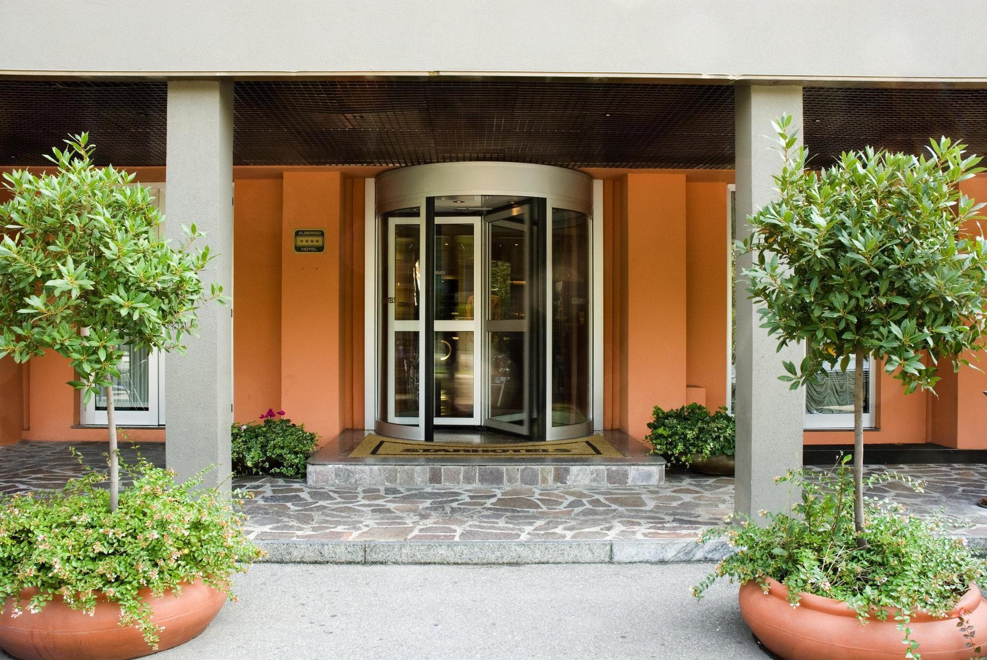 สตาร์โฮเต็ล ทัวริสท์ Hotel มิลาน ภายนอก รูปภาพ